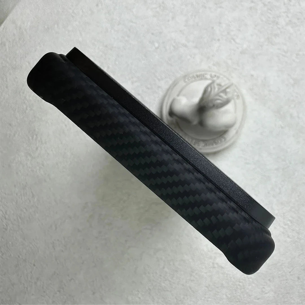 Luxury High-end Real Kevlar Carbon Fiber Case For IPhone 17